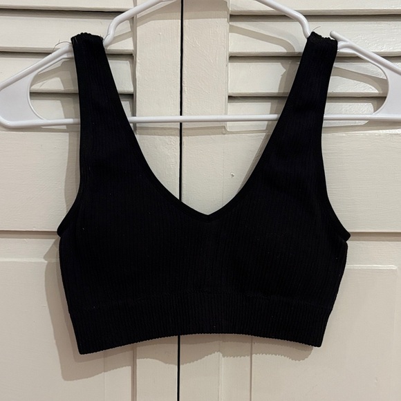 aerie Other - Black Ribbed V-Neck Aerie Crop Top/ Bean